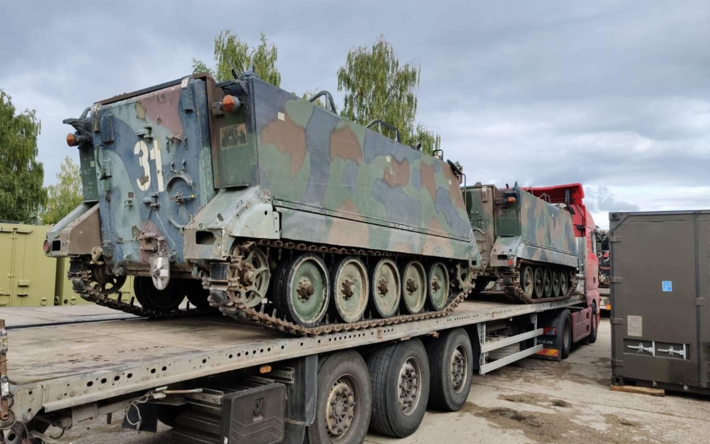 Литва передала Україні БТРи M113 та забрала на ремонт САУ “PZH 2000”