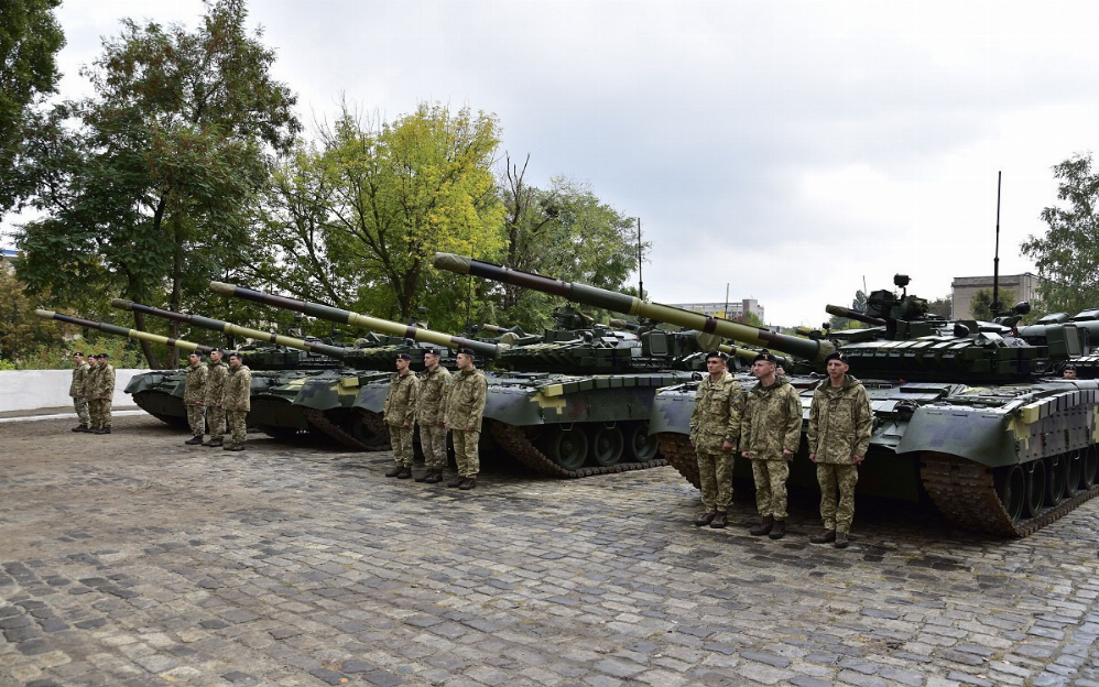 &quot;Укроборонпром&quot; передав українському війську більше 20 танків та бронетранспортерів